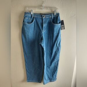RELATIVITY Women's Relaxed High Rise Size 8 MEDIUM WASH.